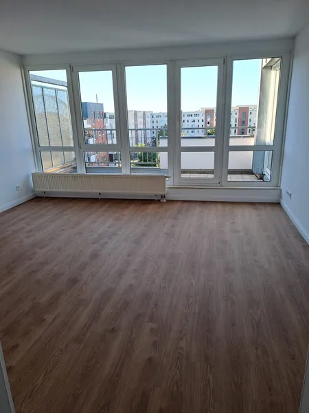 **Helle 3 Zimmer-Wohnung mit Balkon** — photo 1